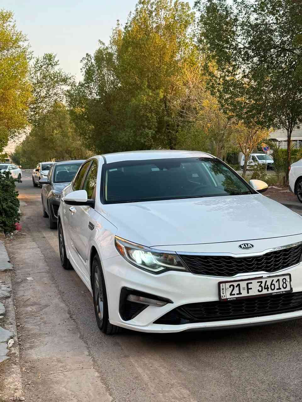 السلام عليكم
للبيع كيا اوبتيما موديل 2019 وارد امريكي حادث باب خلفي وداير الجاملغ فقط الباقي كفاله ماشيه 72 محرك 2.4 السياره على ايدي واستخدام شخصي جاهزه من كلشي ما بيها اي نقص تخم تاير جديد صدر حديد تبريد ثلج 
مواصفات 
رادار امامي 
نقطه عمياء 
تحديد مسار
شاشه كبيره
كامره خلفيه دواره
حساس خلفي
3 وضعيات قياده
ليد امامي نهاري
وباقي المواصفات المعروفه
السعر : 13800
مكان السياره بغداد العامريه
للاستفسار :***********
