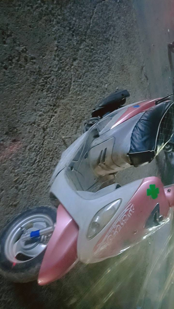 يك السلام عليكم دراجه 120 كلها شغاله سلف هندر لايت هورن عالي ناصي بريكات جاهزه الدراجه ترايك وين ميعجبك السعر 450 مكاني بغداد شعله ***********
