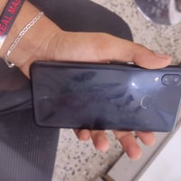 سامسونك a10s جهاز نضيف نقص بس المجر مال سيمكارت الجهاز كله شغال سعره ٤...