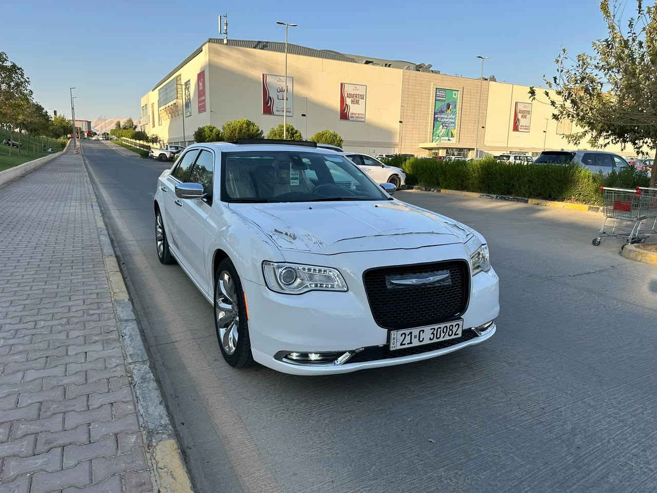 السلام عليكم للبيع اوباما  2015
300c 
رقم شمالي بسمي هزه وفحص جديده 

بيها صبغ الجاملغ والبنيد بدون دواخل بدون ارباك 

سعرها 184 وبيها مجال 

رقم الهاتف ***********

مواصفات فول 1/1 

داخل اصفر

بنراما سقف

برده خلفيه 

كشنات جلد + كهرباء 

كشنات حار بارد 

كشنات خلفيه هيتر 

رادارات جوانب 

تحديد مسار 

مثبت سرعه

شاشه جبيره + كاربلاي 

تشغيل عن بعد 

زراك لايت 

اشاير مري

حساسات امامي خلفي

مكان سليمانية
