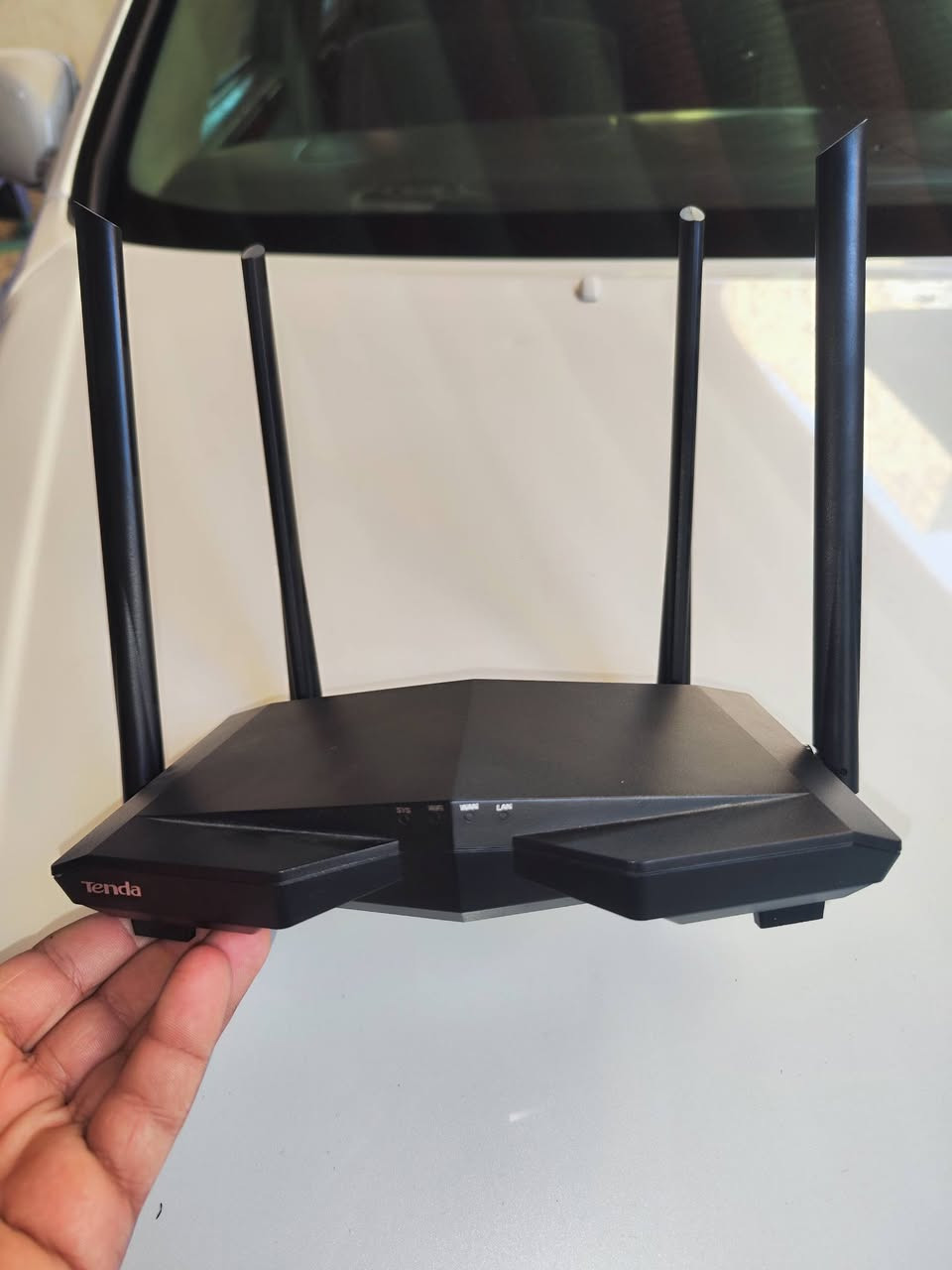 راوتر tenda ac 1200 smart 5g للبيع استعمال شهر واحد فقط السعر 45 وبي مجال للشراي مكاني النجف زراعي  حي ميسان مقابيل قرية الغدير قرب الشامل مول سابقا للاستفسار الاتصال على الرقم ***********
