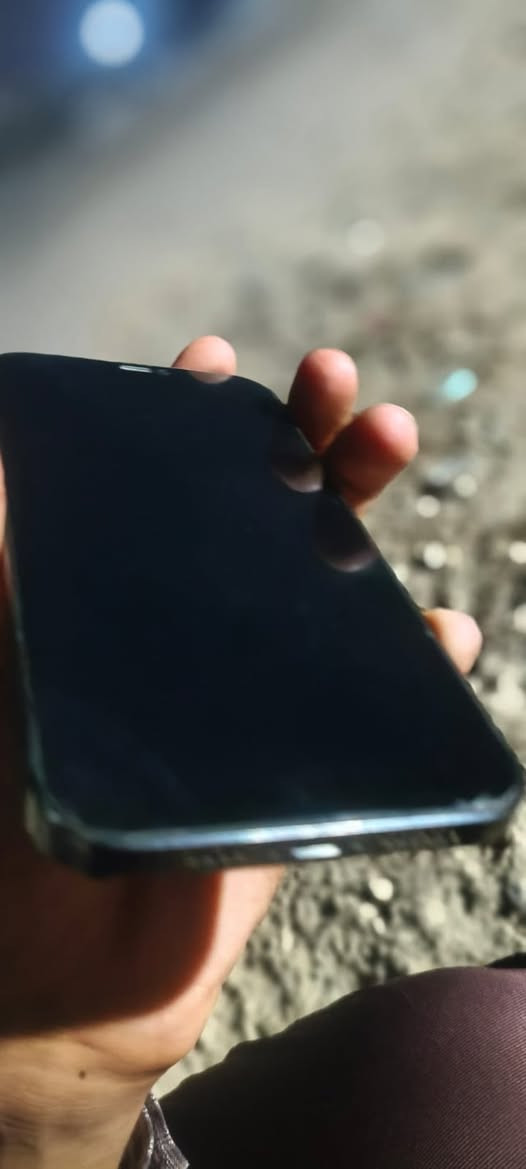 سلام عليكم ايفون 12 برو ماكس جهاز مامبدل بي ايشي ماعده هذن الي بلصور ونقطه ماتكبر بطاريه 74 ذاكرة 256 جهاز اول مانزل عندي ع أيدي مكاني بصره خور الزبير سعر 425 رقم ***********
