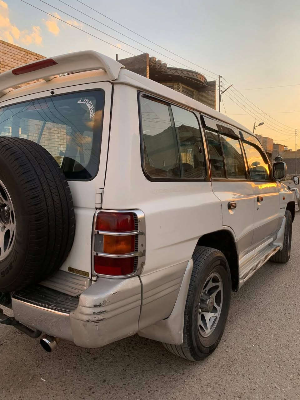 سلام عليكم من رخص ادمن سياره باجيرو موديل 99 لبيع محرك بلادي كير اوتوماتيك رقم بغداد بسمي هزه جديده تخم تاير جديد باتري جديد سياره نقص بس كبريسر تبريد  سعر ٦٥  مكان بغداد ***********
