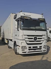 محتاج سايق ب تريله براد 07707118677 مكان العمل بغداد جميله