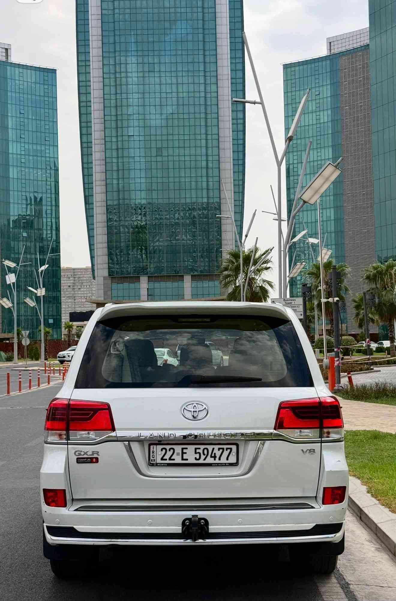 سلام عليكم شباب
الحلال للبيع او المراوس حسب القناعة 
لاندكروز جكسارة 2019 اصل  GXR v8
اللون ابيض صدفي شذرة
مكينة 8 سلندر 4600 ما مفتوح على بلاد 
رقم أربيل الجديد سنوية وهزة جدد 
كفالة عامة من صبغ من فتح من تبديل من بارد حتى دعاميات كفاله 
مكينة كير حدادية تبريد تخم تاير باتري كهربائيات كلهن جدد وعلى شركة 
وكالة جيهان باب اول السياره 
على ايد وحدة من الزيرو لحد الان 
ماشية 100 الاف كم اصل 
المواصفات:-
بصمة ابواب + جنطة + تشغيل 
سلايد فتحة 
شاشة كبيرة ام الدعاء 
8 ايرباك اصل 
دبل ماوس
نظام زحف وتحديد سرعه 
كروز سرعه 
ويل ٢٠ اصلي 
حساسات اماميه خلفيه اصل 
كامرات اربعه 360 اصل
مري شفط + ترحيب
كشنات جلد كهربائي اثنين الاماميات 
سبعه راكب 
ثلاث قطع تبريد 
تحكم ستيرن 
زراك لايت اصل 
وجة زنون بلادي + لد 
مواصفات وايت ادشن
شباك ابو رادار 
ثلاجة 
دمام سماعات jbl اصل 
شاشات خلفيه بلادي 
معروفه مواصفات 4600 
والخ من المواصفات المعروفه ……..
السعر 465$ وبيها مجال قليل للشراي 
مكان السياره النجف الاشرف 
للاستفسار ***********
