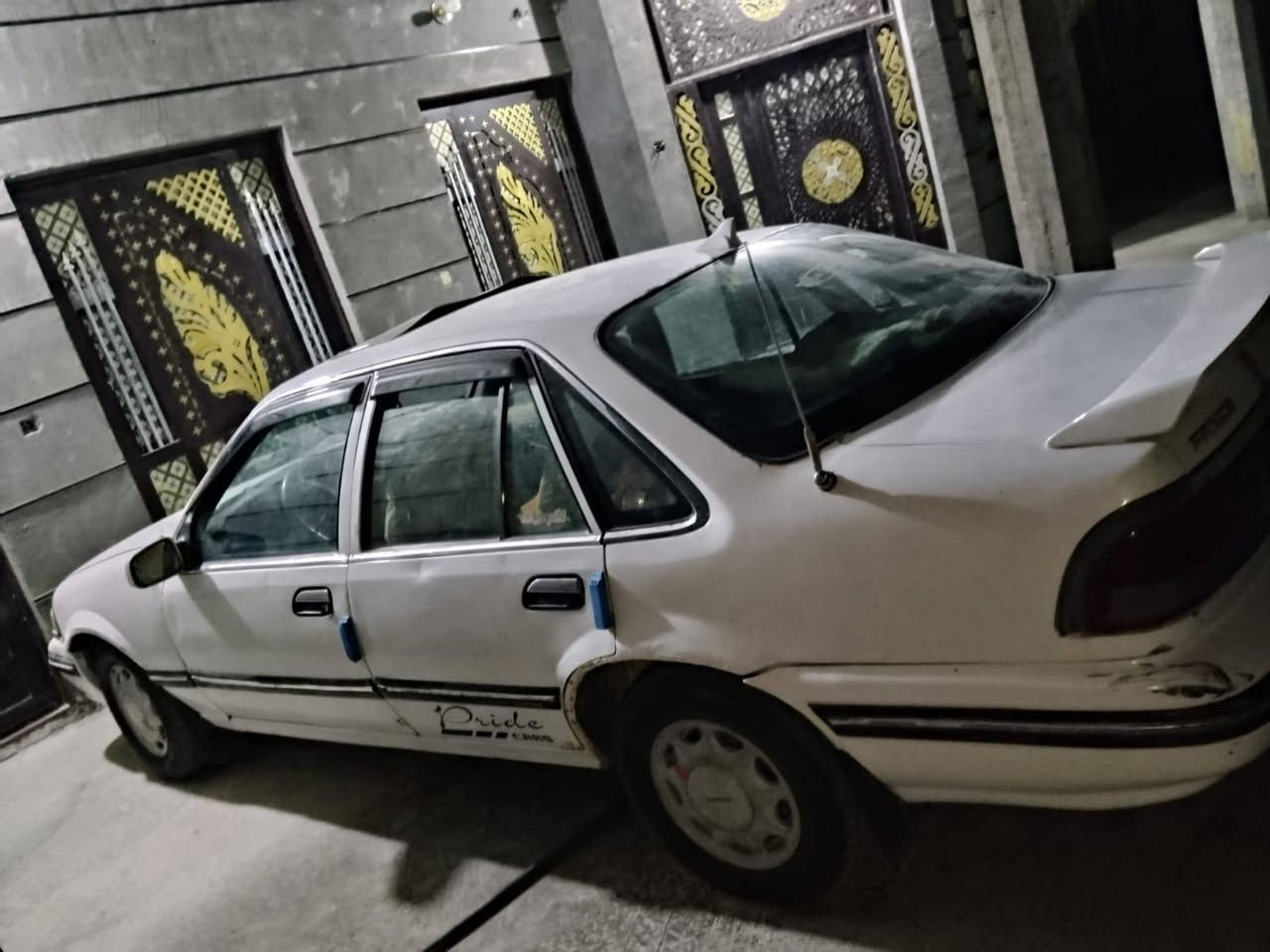 سلام عليكم دايو برنس للبيع موديل 1995.رقم بغداد كير ومحرك خير من الله سياره حلوه مال جنايه تحويل شوكت متريد سنويه ل27.العنوان فلوجه الكرمه الـسعـر 31.وبيه مجال. رقم صاحب السياره.(***********).(***********).
