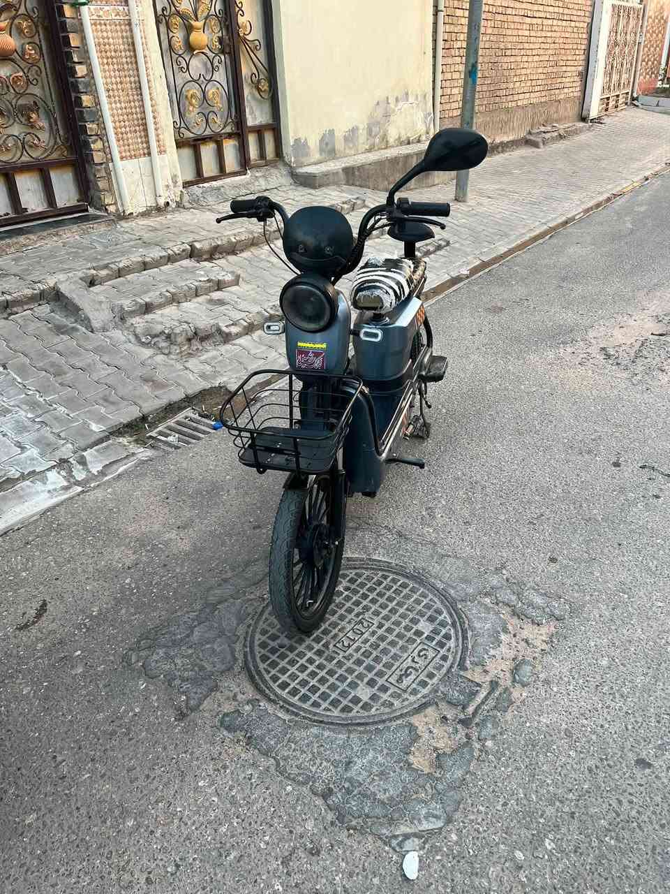 سلام عليكم دراجه شحن للبيع شركه الريان موديل 2024 دراجه بطاريته  جدد العدد 5 العنوان نجف كوفه حي نسيان الشريط السعر 250 هذا الرقم ‭***********‬
