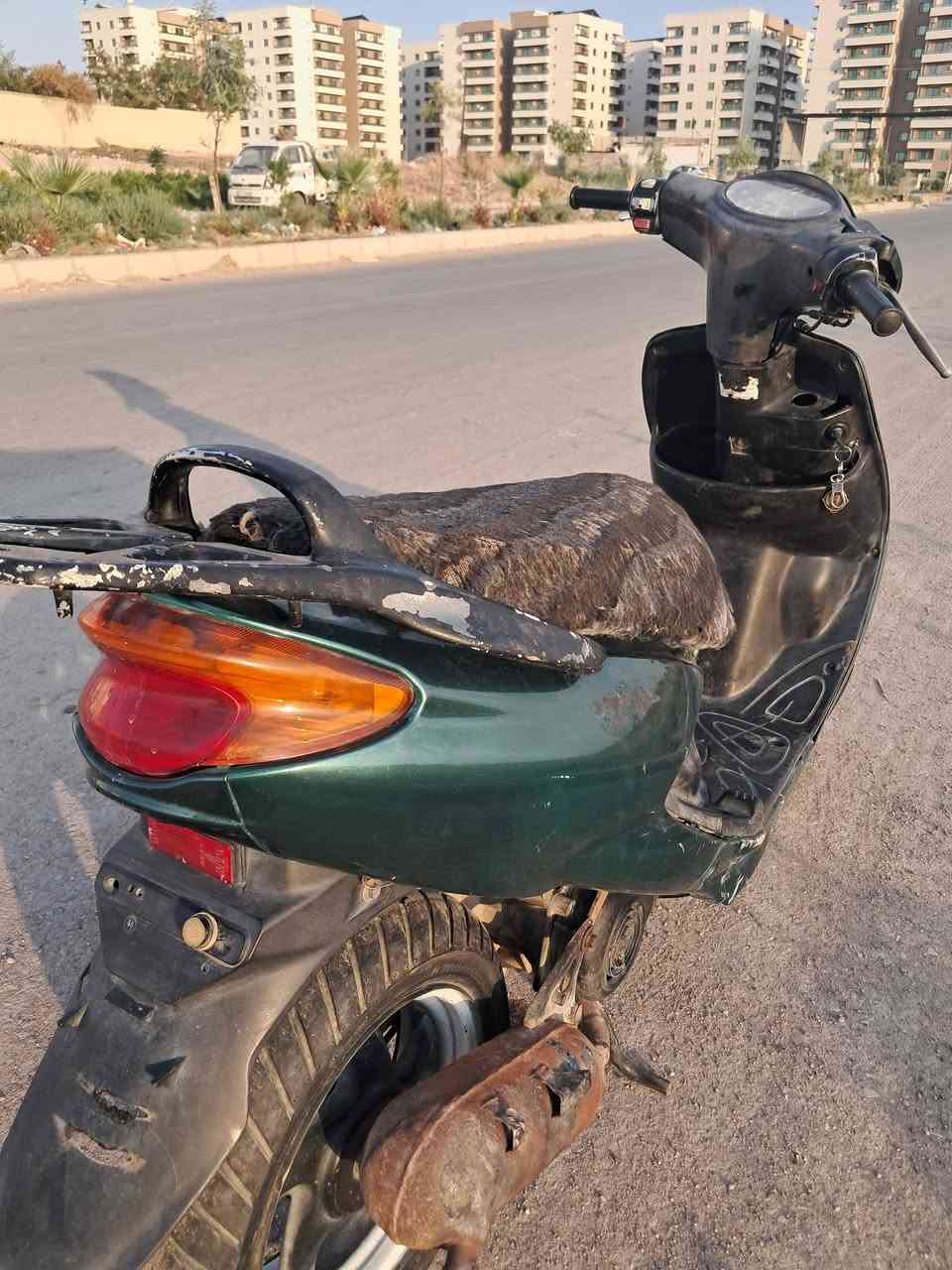 سلام عليكم اكزز نضافه كدام العين هندر تشتغل سلف واكف ترتيب بصيط يرادله لايت شغال كيج بانزين شغال مكينه خير من الله معمر وبستم فقط علبلاد مكاني ايسر استفسار اكثر سعره ٣٥٠ ***********

