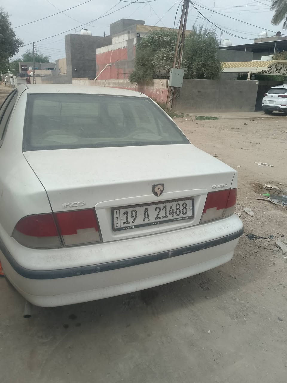 سمند ٢٠١١ خصوصي للبيع بيها صبغ بدون ضربه السيارة طافية  سلفه مفلش متروكة للبيع ٢٥ ورقه حلوة سياره بيها طخه موضحه ملكطه خياسات ابيع كوم حديد هالموجود تأخذها بكرين تجي تعرف شغلها ماعرف صدر جديد امامي خلفي مشط جديد تخم بوربرنات بريك جديد بس شغلها جاهز الباقي تبريد ثلج حماوة مابيها مكان سيارة ابو غريب زيتون رقم تواصل ***********
