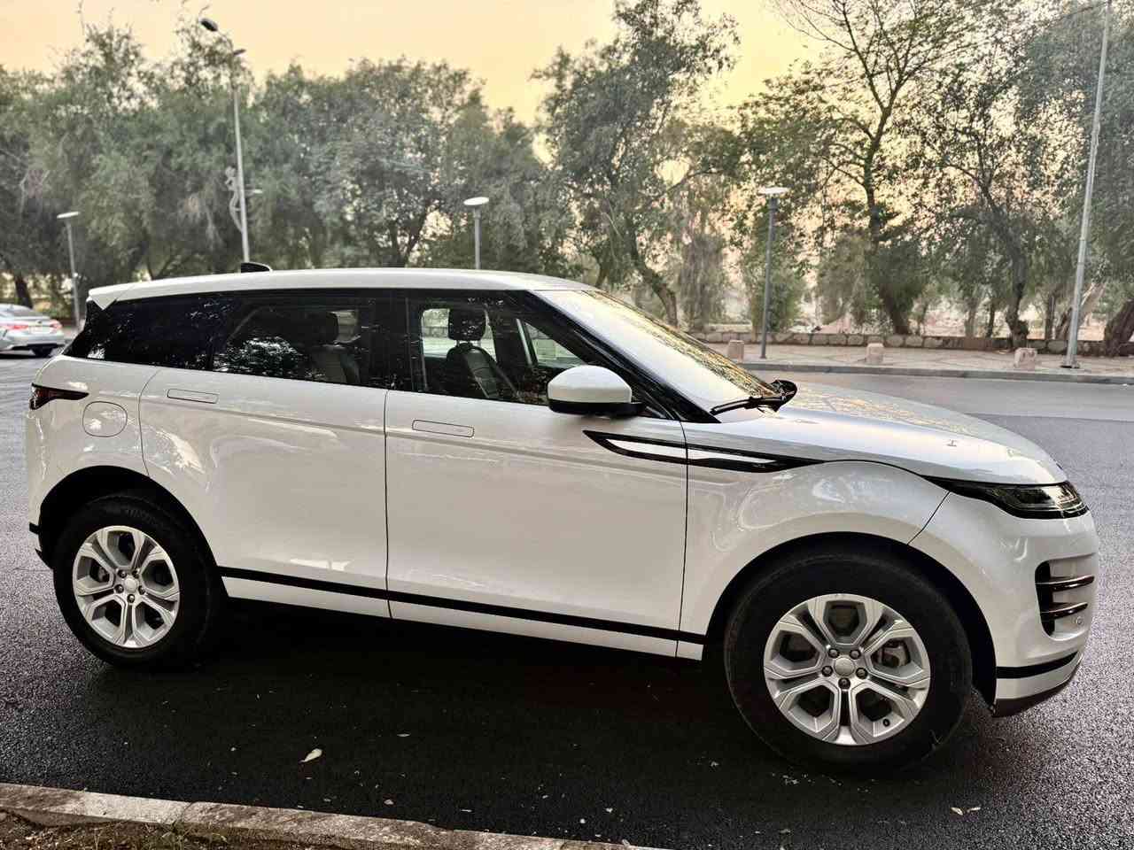 سلام عليكم رانج روفر ايفوك موديل 23 رقم بغداد بسمي تحويل مباشر وارد امريكي كلين تايتل تبديل دعاميه اماميه فقط جميع الارباكات سليمه محرك  الفين تيربو بيع او مراوس حسب القناعه *********** بغداد, العراق
