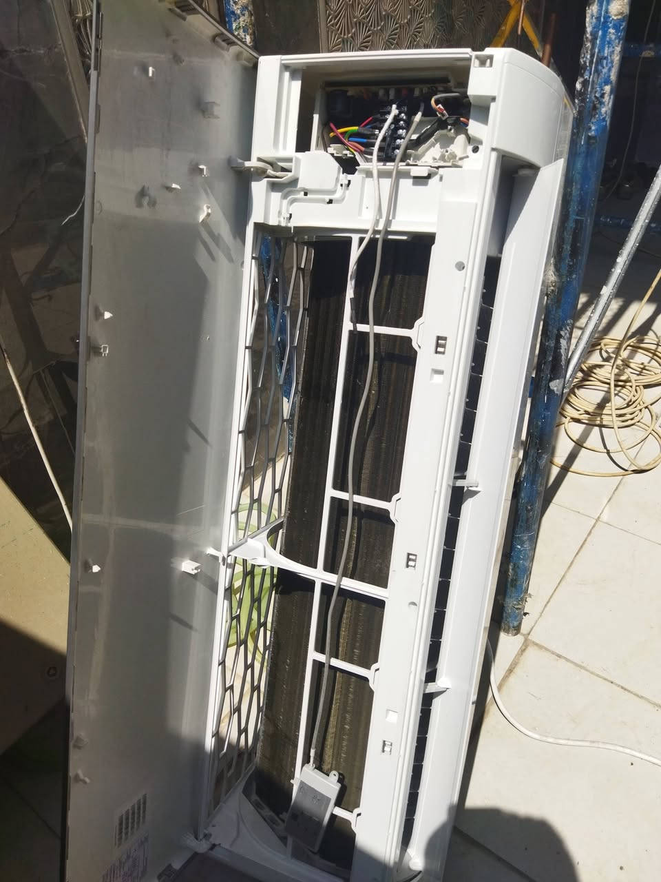 للبيع قطعه داخليه 2طن المتين البدي نظيف جدا فقط وجود ليك للتواصل ***********/السعر 50الف/ كربلاء سيف سعد
