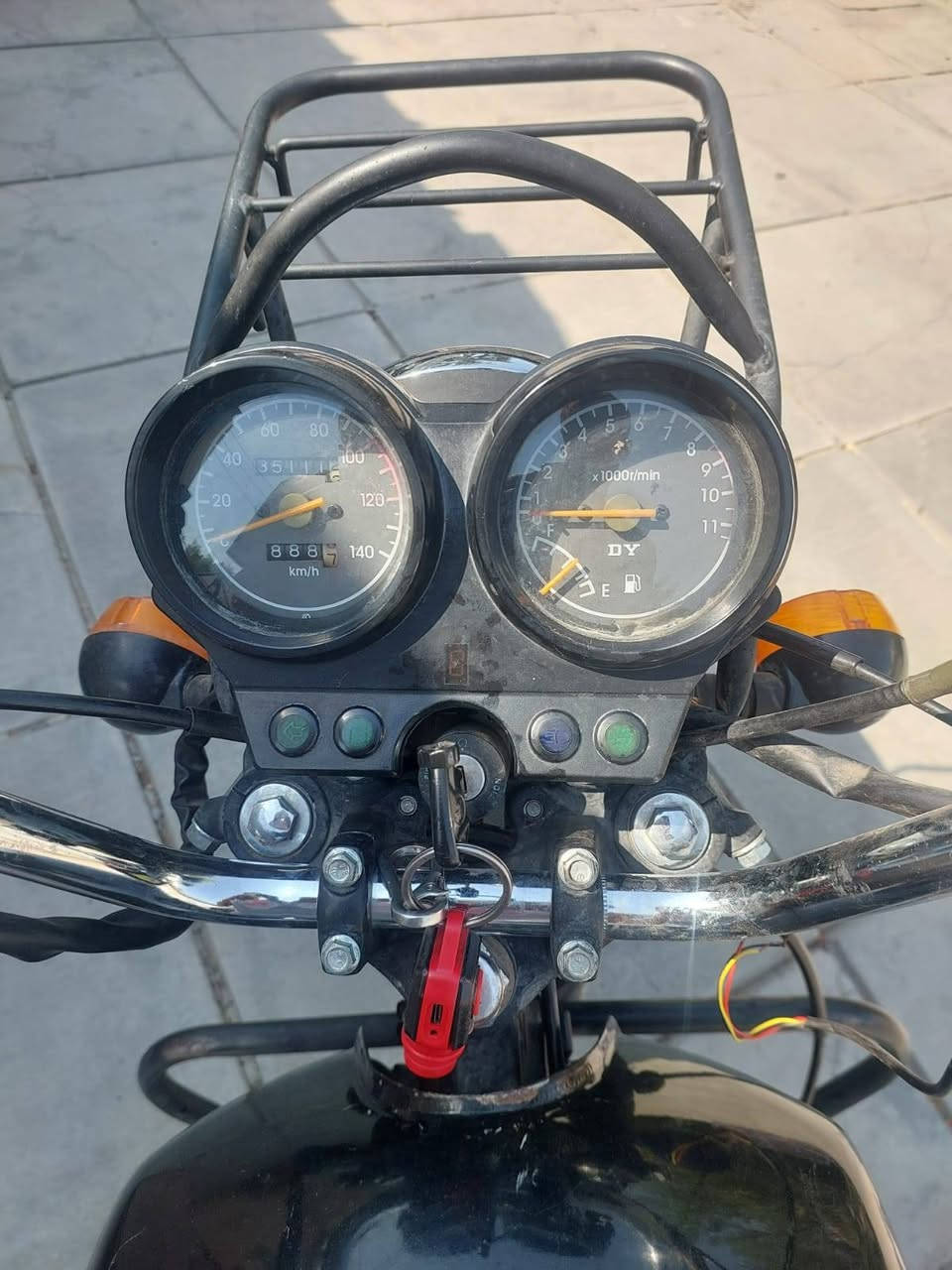 سلام عليكم دراجه دايون موديل 19 محرك 150cc مامفتوح فقط مفيلس كهربائياته كله شغاله لايت عالي ناصي دراجه نضيفه شوفت عينك نكره سلف بكل وقت (اوراق اصولي شرط ترقيم) للبيع بمليون وبيه مجال للشرايه مكاني الدوره مهديه ثانيه رقمي ***********
