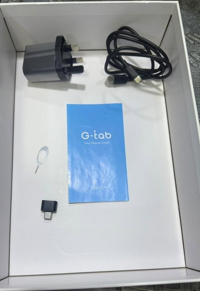 آيباد G-Tab 11 جديد بالباكيت (كامل الملحقات) للبيع 
الجهاز جديد تماماً غير مستخدم (بالتغليف الأصلي) ويجي وياه فول بكج ملحقات.
أهم المواصفات:
• الشاشة: 11 بوصة كبيرة وواضحة جداً للدراسة والمشاهدة.
• المعالج: MTK G80 Octa-Core (ثماني النواة) أداء سريع وسلس.
• الذاكرة والتخزين: 128GB تخزين داخلي + ذاكرة عشوائية (RAM) واسعة.
• الضمان: يحتوي على ضمان صيانة واستبدال (ZMC Care).
الملحقات المرفقة داخل العلبة:
• كيبورد أصلي 
• كفر للأيباد
• لزگه شاشة  
• الشاحن والأغراض الكاملة
الحالة: جديد بالكامل لم يفتح
السعر المطلوب: [140] ألف دينار
الرقم للتواصل : ***********
