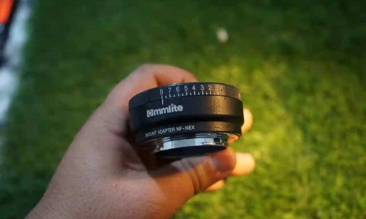 📸 للبيع محوّل عدسة Commlite CM-NF-NEX — جديد
🔹 القطعة عبارة عن محوّل لعدسات نيكون Nikon F
🔹 يتيح لك تركيب عدسة نيكون Nikon F على كامرة سوني Sony E / NEX
🔹 مناسب لمن عنده عدسات نيكون ويريد استخدامها على كامرات سوني.
🔹 الحالة: جديد وغير مستخدم ✨
🔹 تصميم معدني وثابت، ويساعد على تركيب العدسة بشكل آمن على الكامرة.
🔹 الموديل: CM-NF-NEX
🔹 السعر: ٢٠٠ ألف دينار قابل للتفاوض 💰
🔹 توصيل لجميع المحافظات 🚚
📞 للاستفسار: ***********
ملاحظة: القطعة محوّل فقط، وليست عدسة ولا كامرة.
