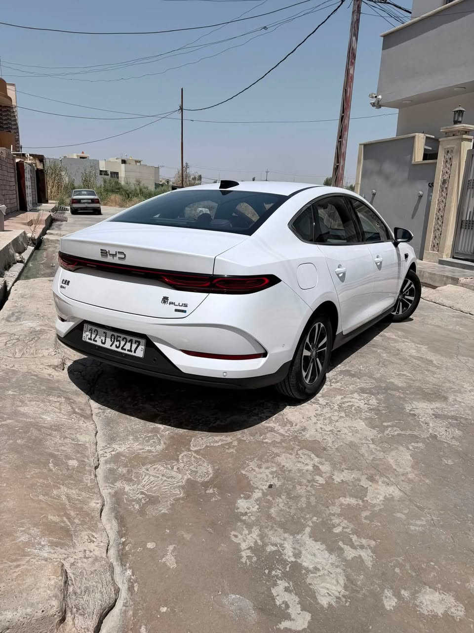 🚨 مو كل Qin Plus مثل الثانية! 🚨
🔥 هاي Flagship… والعداد 1,200 كم فقط! 🔥

إذا كنت تدور على BYD Qin Plus DM-i 2025 بمواصفات عالية جدًا، فشوف هاي السيارة قبل لا تقرر 👇

🚘 BYD Qin Plus DM-i 2025 – FLAGSHIP FULL OPTION

✨ شنو المميز بيها؟

🔹 العداد: 1,200 كم فقط
🔹 13 كاميرا محيطية + DVR تسجيل 🎥
🔹 Auto Park – ركن ذاتي
🔹 رادارات أمامية وجانبية وخلفية
🔹 نظام النقطة العمياء
🔹 مساعد تحديد المسار
🔹 مقاعد جلد باللون الزيتوني 🤎
🔹 مقعد السائق كهربائي
🔹 فتحة سقف
🔹 شاشة وسطية كبيرة
🔹 6 حساسات أمامية + 6 خلفية
🔹 بصمة 
🔹 هاند بريك إلكتروني + Auto Hold
🔹 تحكم بالتبريد مناخي منفصل
🔹 إضاءة LED + إضاءة نهارية
🔹 دركسون جلد مع حياكة
🔹 ويل كب كروم 16
🔹 10 وسائد هوائية
🔹 شاحن أصلي 
🔹 فوم معالج للإطارات
🔹 انارت ترحيب عند الاقتراب من السيارة 
🔹 مري شفط
🔹كفالة عامة 

⚡ هايبرد + بنزين + شحن ذاتي + شحن خارجي
⛽ محرك 1500cc

📍 السيارة موجودة في الموصل
🏢 المعارض الجديدة – معرض وليد الحاج خالد

💰 السعر: 15100$ 🔒 

📞***********
