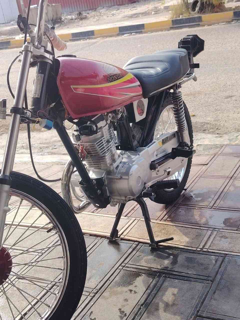 سلام عليكم درجه لبيع شاصي ارشه 18 اوراق اصولي درجه كفاله محرك برغي ما مفتوح سعر 750 بيها مجال قليل المكان ناصريه شطره ***********

