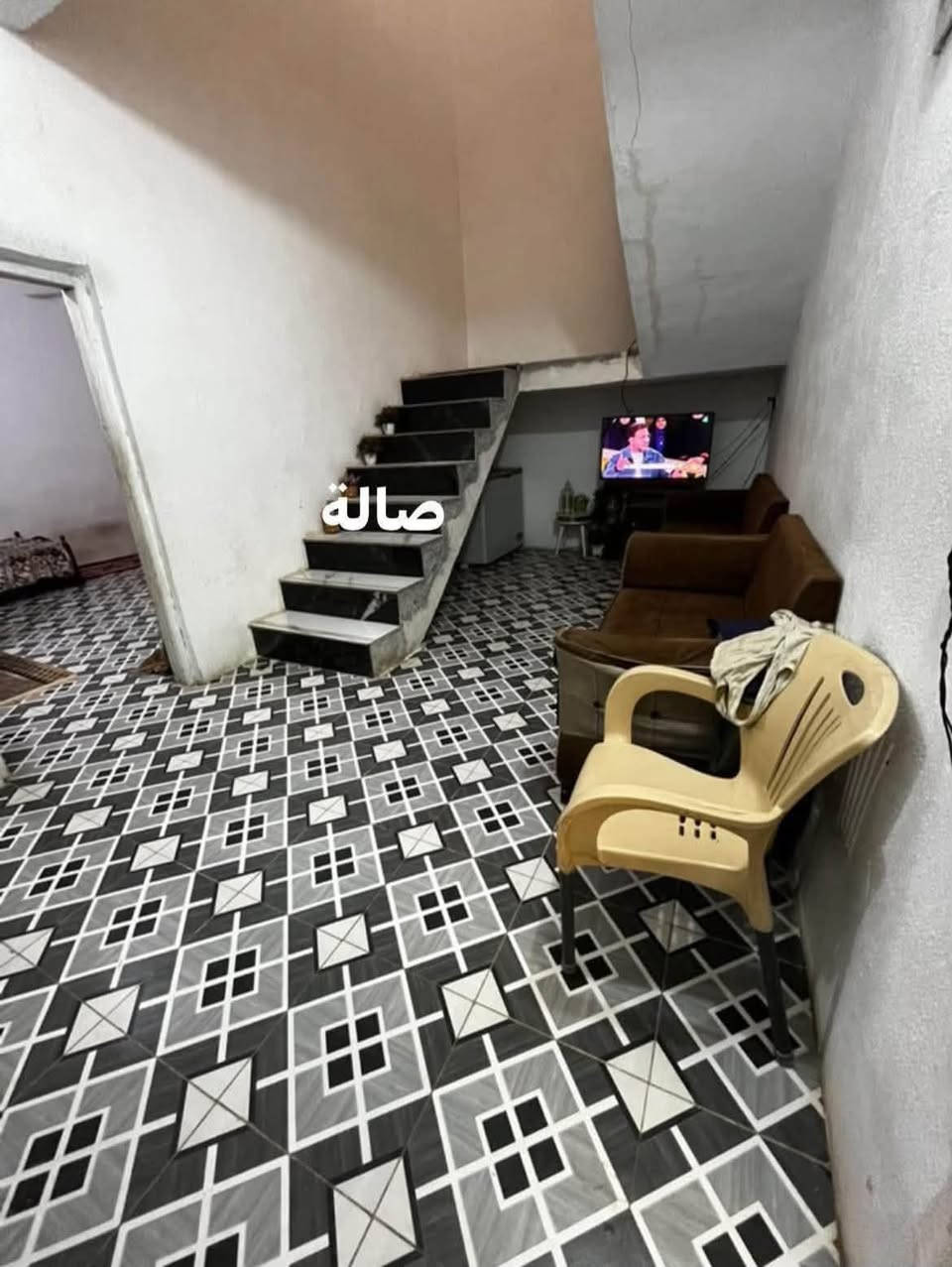 بيت زراعي مداور أسهم   سند 25 

حي الاعلام الزراعي 

مساحته 260  مبني 160 متر و 100 متر ما مبنية 

غرفتين 
 صالة 
مطبخ 
استقبال 
صحيات 

بلوك عكاده

موقعه قريب ع الشارع العام للسيراميك 

السعر ٥٥ مليون قفل 

للاستفسار خاص او واتساب 
***********
***********
