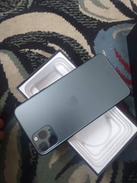 ايفون ١١ برو ماكس • ٥١٢ • بطاريه ١٠٠