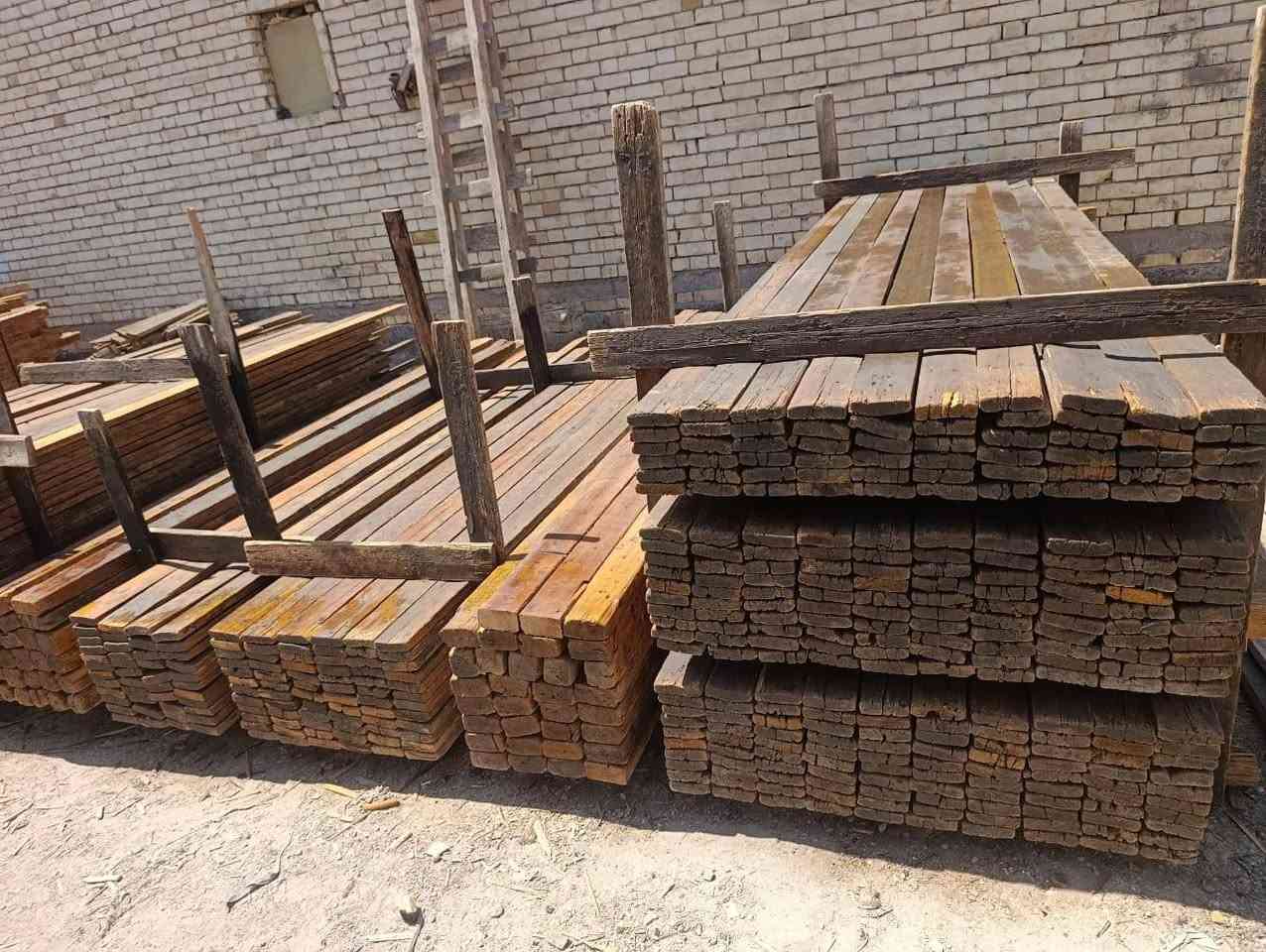 قالب خشب مستعمل روسي تارس نضيف 25 العدد 14 مكعب العنوان بابل هاتف ***********
