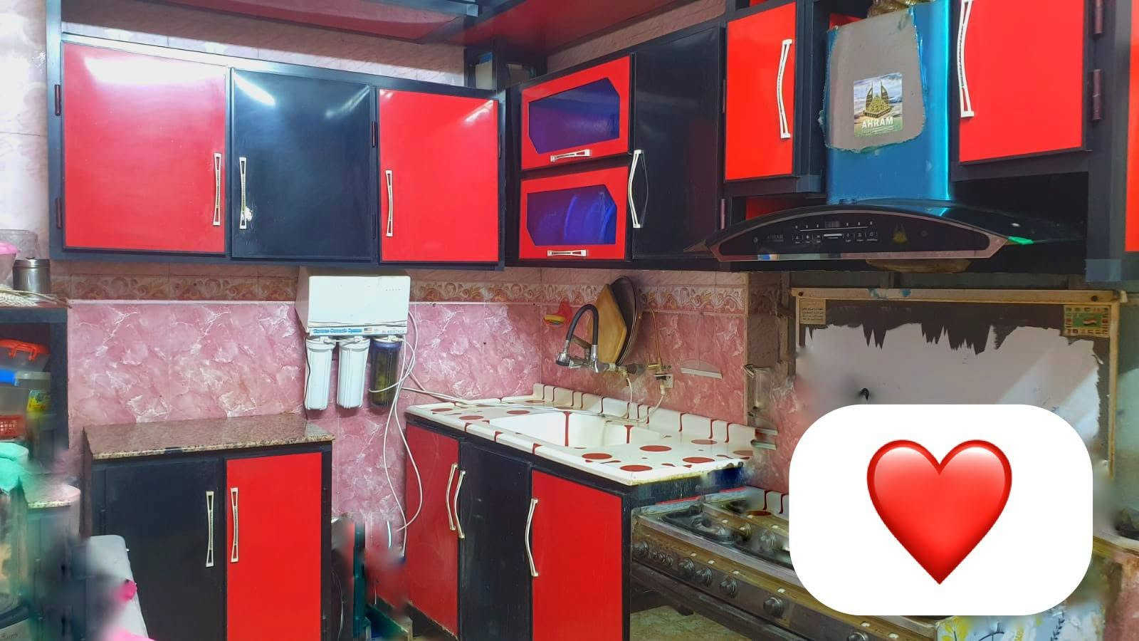 كاونتر مطبخ مستعمل ونظيف للبيع بكامل ملحقاته .
• 📦 المعروض: كاونتر + سنك مرمر + فرن + ساحبة + بيت فرن.
• 📍 المكان: القرنة - النهيرات.
• 💰 السعر: 350 ألف دينار.
• 📞 الاتصال: 0773215721.

نص مكتوب في الصور:
- للبيع
- كاونتر مطبخ
- بكل تجهيزاته
- كاونتر مستعمل ونظيف
- طول القطعة الفوق 4 m
- السنك 150 cm
- طول القطعة السفلي 70 cm
- السعر
- 350
- ألف
- بيت الفرن
- السنك مرمر
- ساحبة مطبخ
- فرن
- الموقع / القرنة النهيرات
- للاتصال ***********