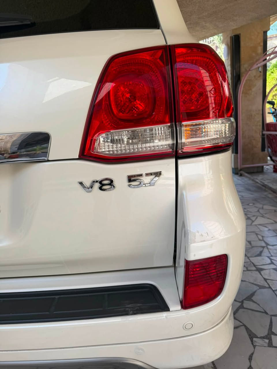 لاند كروزر VXR V8 موديل 2011 – فل أوبشن
مواصفات لكزز

✅ محرك V8 (مواصفات لكزس)
✅ محرك كير شرط
✅ بدون صبغ
✅ رقم بغداد (سنوي جديد)

المواصفات:

* تشغيل بصمة
* ستيرن كهرباء 
* جميع النوافذ اوتو 
* شاشه عدد/ 2
* تشغيل عن بُعد
* دبل بصمة
* بصمة للأبواب الخمسة
* فتحة سقف (سلايد)
* حساسات أمامية وخلفية
* مقاعد جلد أصلية
* مقاعد كهربائية (3 حركات)
* 8 وسائد هوائية (Airbags)
* مثبت سرعة
* أزرار تحكم كاملة بالمقود
* 7 ركاب
* 3 مناطق تبريد (ثلاثة قطع تبريد)
* زراك لايت 
* وباقي المواصفات المعروفة لفئة VXR الفل أوبشن

📍 الموقع: بغداد – حي العدل

📞 للاستفسار: ***********

الممشى: 179,002 كم
الحالة: فول مواصفات، شرط، جاهزة للفحص

