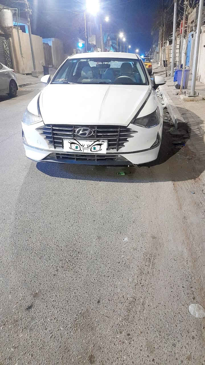 سوناتا موديل 2023 خليجي
مصبوغه صبغ عام تغير لون فقط 
رقمها بصره  وسنويه ورقم جديد محرك 2400 
العنوان البصره *********** واتساب
