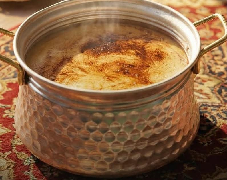 الهريسة… طعم يجمعنا على الخير
في أجواء الشتاء الدافئة، تبقى الهريسة عنوان الأصالة والمذاق اللي ما يتكرر 🤎

وين محبين الهريسه توفرت عدنه وشلون هريسه حارة  بالحليب والقيمر 
 للحجز راسلونا❤️🥰

للطلب والحجز راسلونا  على صفحتنا او على الواتساب
***********📞  توجد خدمة توصيل لكافة مناطق بغداد

الكرخ ٣ الاف
الرصافة ٥ الاف
#هريسة

#اكل بيتي
#برياني
#دولمة
#كبب
#مندي
