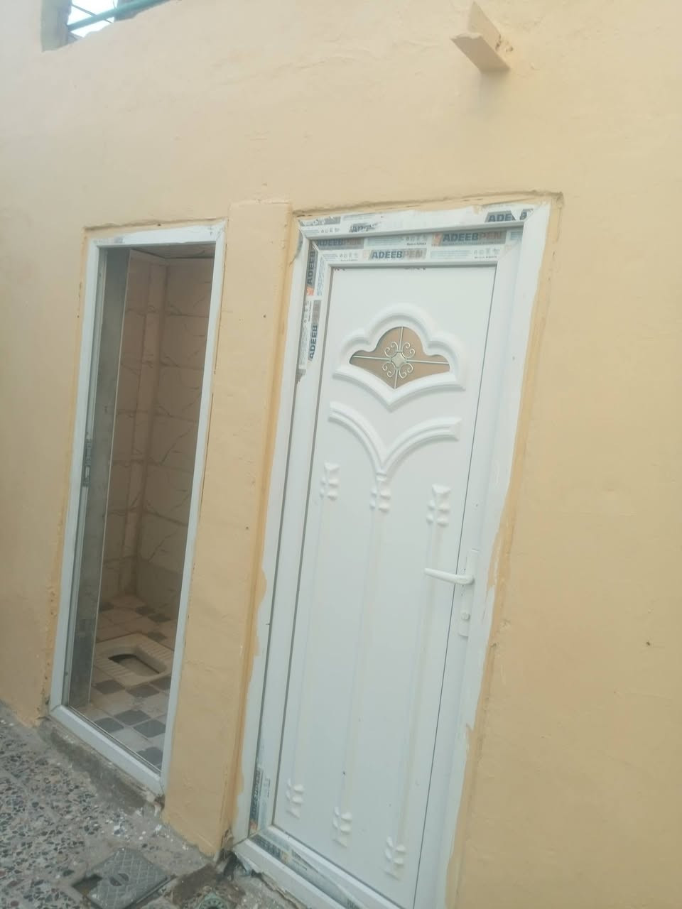 بيت البيع 
مزارع اليرموك 
مقابل قرية القدير 
بجيهة المطحنه 
بيه براني وخمس غرف 
وصاله 
ومطبخ 
بيت جاهز 
سعر 40
بيه مجال قليل 
***********
