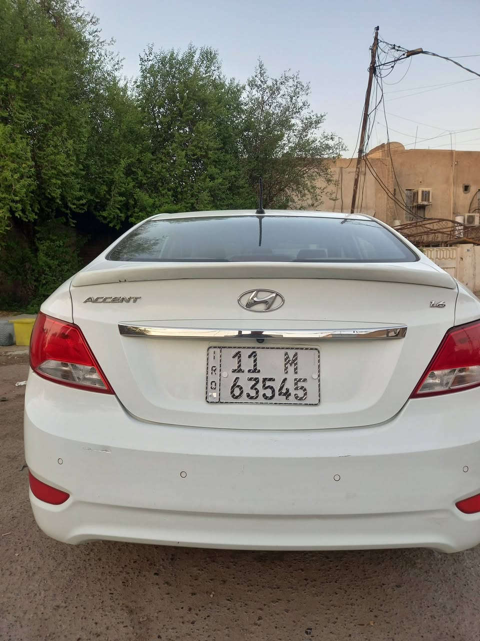 السلام عليكم.....
اخوان شوف الفيدو واقتنع وخابر بيك خير وتدلل اخويه 
اكسنت خليجة موديل 2016 فول موصفات محرك 1600
فتحة سقف/ اشاير بالمري/ حساسات خلفيه/ تحكم ستيرن 
شاشة تاب/ تخم تاير/ ادامه كاملة/ رقم بغداد الجديد الدولي والسنويه باسمي السيارة بيه قطعتين صبغ السعر 98
وبيه مجال خابر وتدلل والف عافيه للياخذه *********** بيه واتساب
