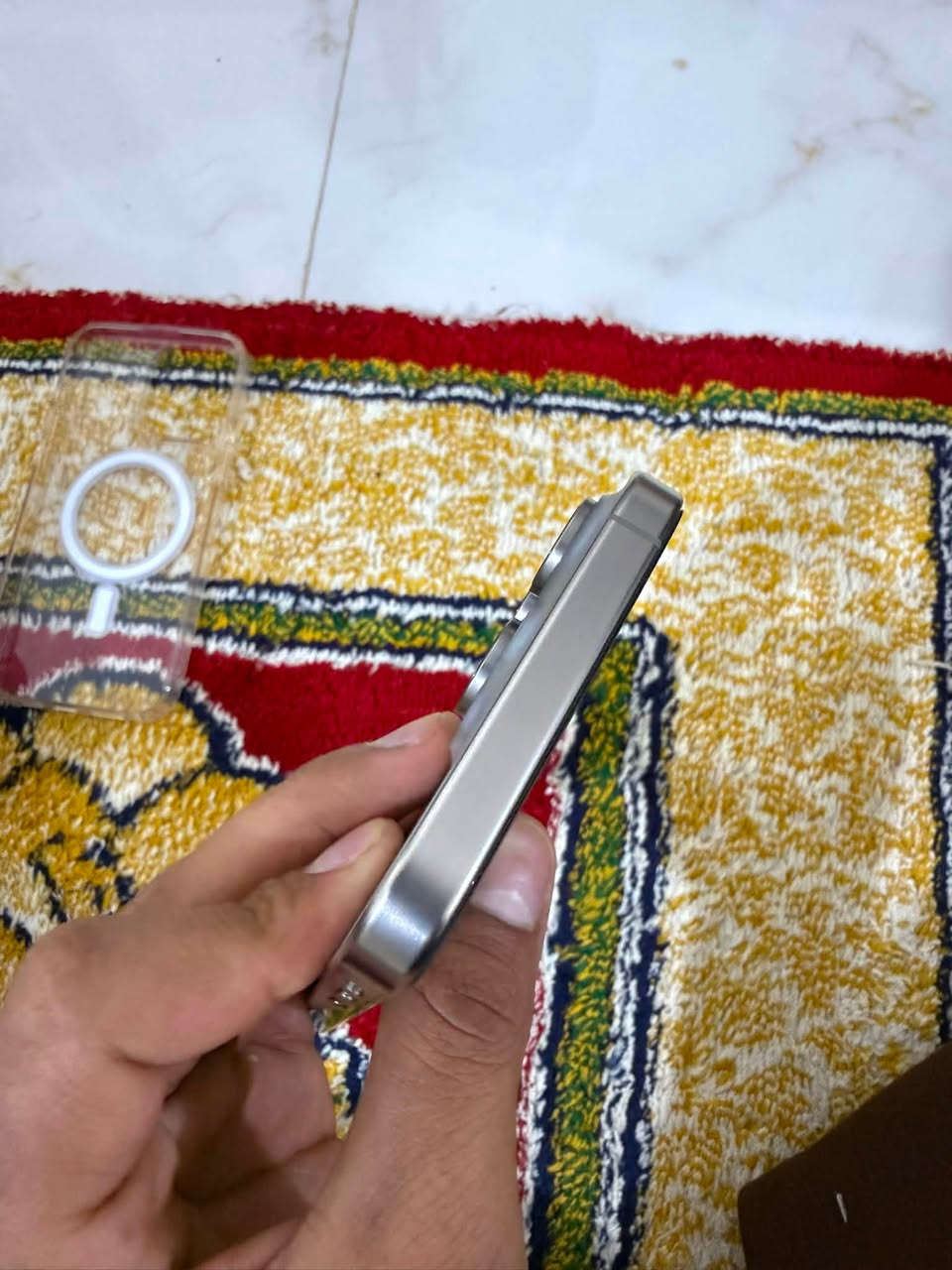 ايفون 15برو ماكس بطارية 89ذاكرة256 شرق اوصط وكالة كامل ملحقات نضافة 100 جهاز بلادي وتر لون تيتانيوم ***********
