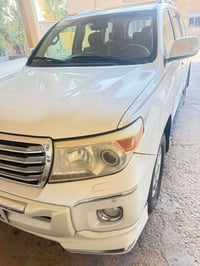 لاندكروز GXR • ٢٠١٢ • ٢٨٠ الف