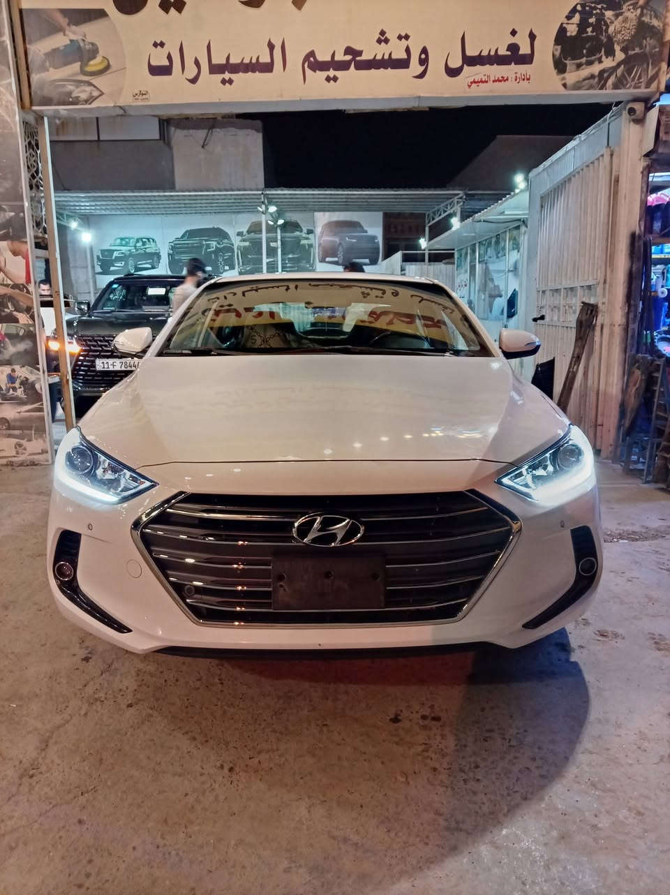 سلام عليكم
Hyundai Elantra :2017 خليجي GLS
الضرر:مبدل بنيد نفس الون

محرك 2000 دوش.
رقم مميز.
مواصفات GLS.
السعر :130 وبيها مجال.
العنوان:بغداد/الكاضمية. 
للاتصال :***********
