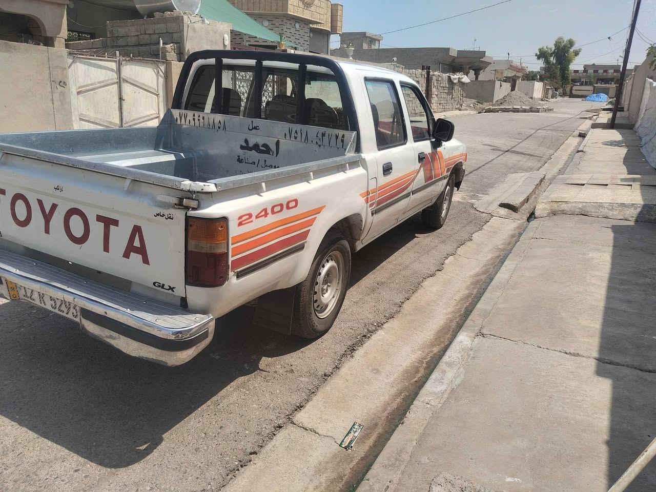 للبيع — تويوتا 1992
🚗 تويوتا موديل 1992
📍 رقم نينوى مسطرة
📄 باسم راعيها الشرعي
🎨 مصبوغة عام كامل
❤️ داخل أحمر
🪟 جامات كهربائي
🔥 التدفئة شغالة
❄️ التبريد شغال، فقط يحتاج غاز
🛞 تايرات جديدة عدد 4
💰 السعر: 75 ورقة، بيها مجال 

📞 للتواصل:
***********
***********
