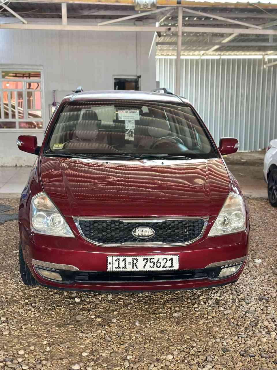 كيا سيدونا 
موديل 2014
رقم بغداد دولي جديد 
محرك 3500بانزين 
حادثه جاملغ المامي بدون دواخل 
سعر 145
اتصال ***********
