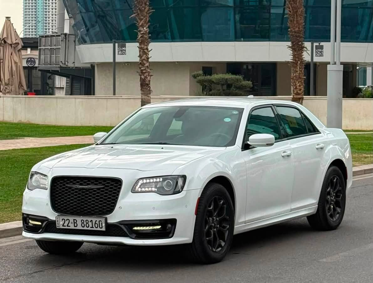 كرايسلر 300 • ٢٠٢١ • محرك V6 3.6