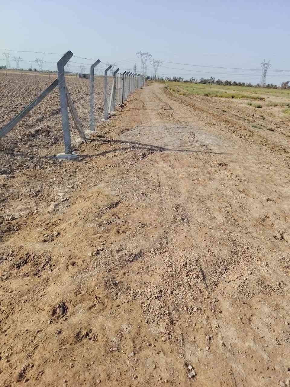 :
​🌱 فرصة ممتازة للأستثمار الزراعي والترفيـهي! 🌱
​دوانم للبيع بموقع مميز وتجهيز كامل، ترهم وتصلح لتكون مزارع ترفيهية أو استثمارية:
​الموقع: بسماية - قرية 10 (تبعد عن الشارع الرئيسي المبلط 100 متر فقط).
​الخدمات: متوفرة بالكامل (ماء سقي + كهرباء + ماء إسالة).
​جنس الأرض: عقد 117.
​المواصفات: أرض كلش حلوة وتربتها ممتازة.
​📞 للإستفسار والتواصل: [***********]

