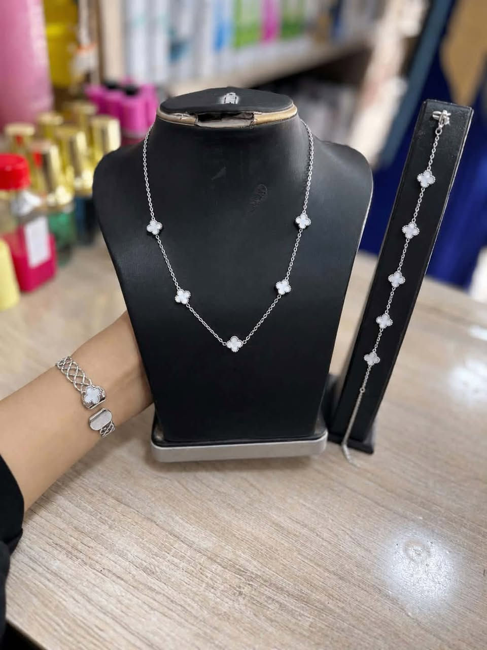 بنات • باعو • جمال
