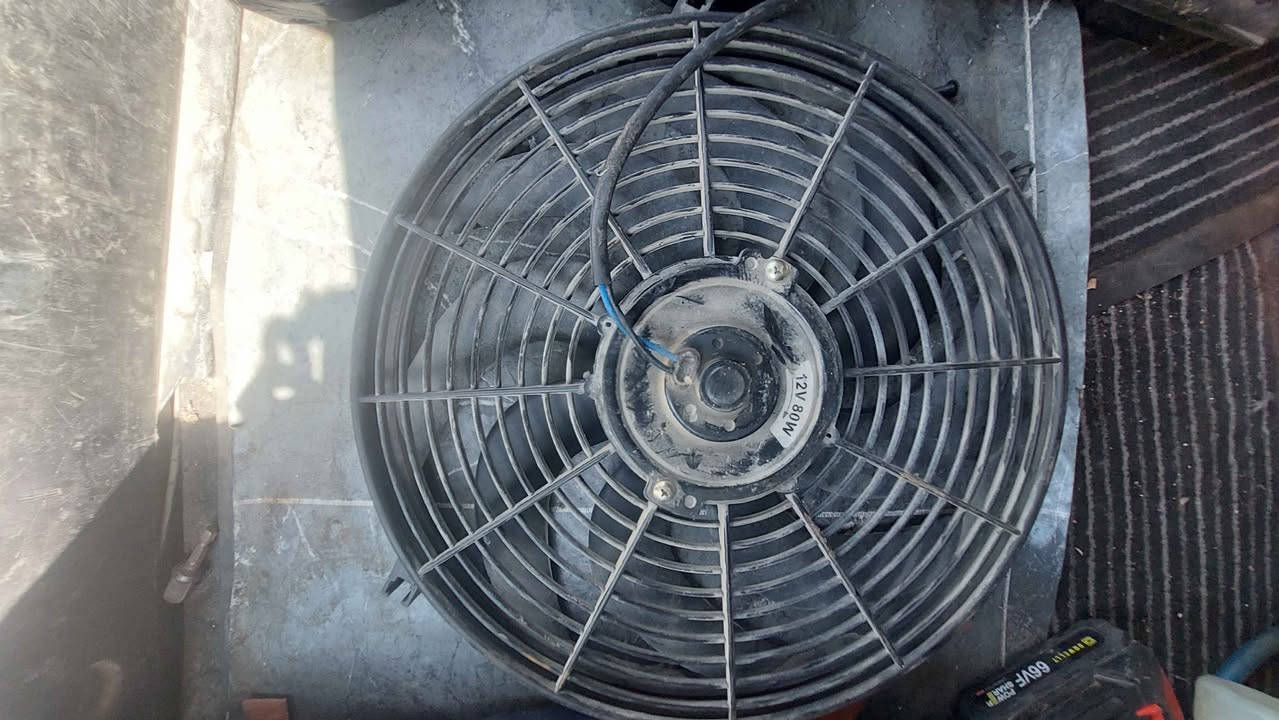 غراض متفرقة • دريل • مروحة سيارة