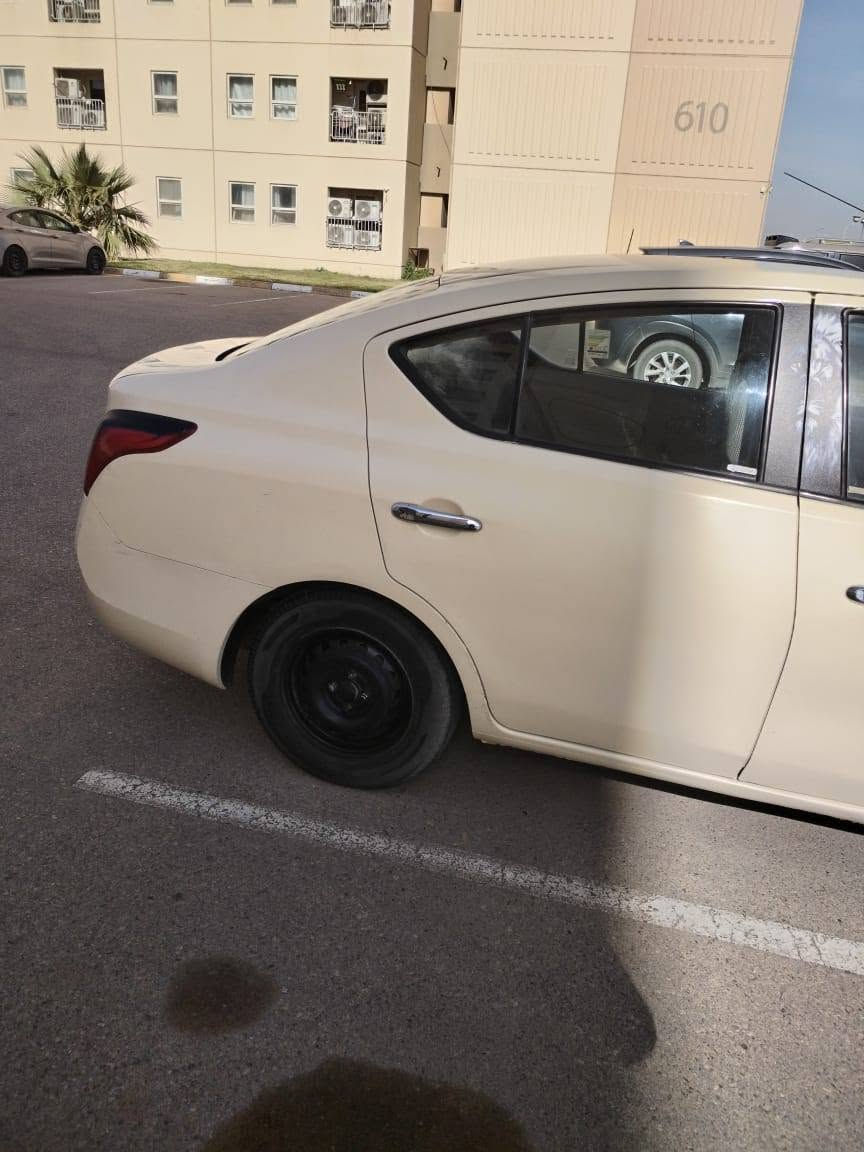 سني هندي  مديل ٢٠١٤ بليته زركة كير محرك تخم تاير جديد بيها طخطخات  رقم بغداد شرط التحويل شراي يتصل *********** السعر 70بيها مجال مكلف بالنشر

