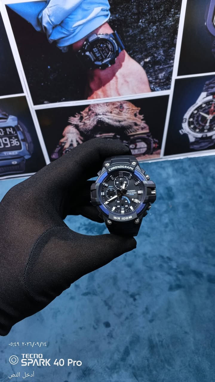 سلام عليكم 
ساعة Casio MCW-110H-2AV

ساعة كاسيو رياضية وعصرية بتصميم قوي وجذاب تتميز بمينا أسود مع تفاصيل باللون الأزرق وعقارب واضحة، 

المعلومات الأساسية
قطر 49
الهيكل والحزام راتنج
الوزن 50 غرام
الزجاج زجاج كروي
البطارية SR920SW
عمر البطارية : تقريباً 3 سنوات
كرونوغراف
عقرب ساعات + دقائق + ثواني
عداد 24 ساعة
مقاومة الماء حتى عمق 100 متر
عرض التاريخ

ساعة إيقاف بدقة ثانية واحدة

سعة القياس: 29 دقيقة و59 ثانية

أوضاع القياس: الوقت المنقضي، وقت الانقسام، المركز الأول - الثاني

أوقات المركز

الدقة: ±20 ثانية في الشهر
ضبط الوقت العادي
تناظري: 3 عقارب (ساعة، دقيقة، ثانية)، 3 أقراص (دقائق ساعة الإيقاف، ثواني ساعة الإيقاف، 24 ساعة)

عنوان بغداد مدينة - الصدر الاروفلي
توصيل لجميع المحافظات
جميع الساعات اصلية معا ضمان
التوصيل واتساب ***********

نص مكتوب في الصور:
- ٠٥:٠١ ٢٠٢٦/٠٩/١٤
- TECNO
- SPARK 40 Pro
- أدخل النص
- ٠٥:٤٩ ٢٠٢٦/٠٩/١٤
- ٠٥:٠٨ ٢٠٢٦/٠٩/١٤