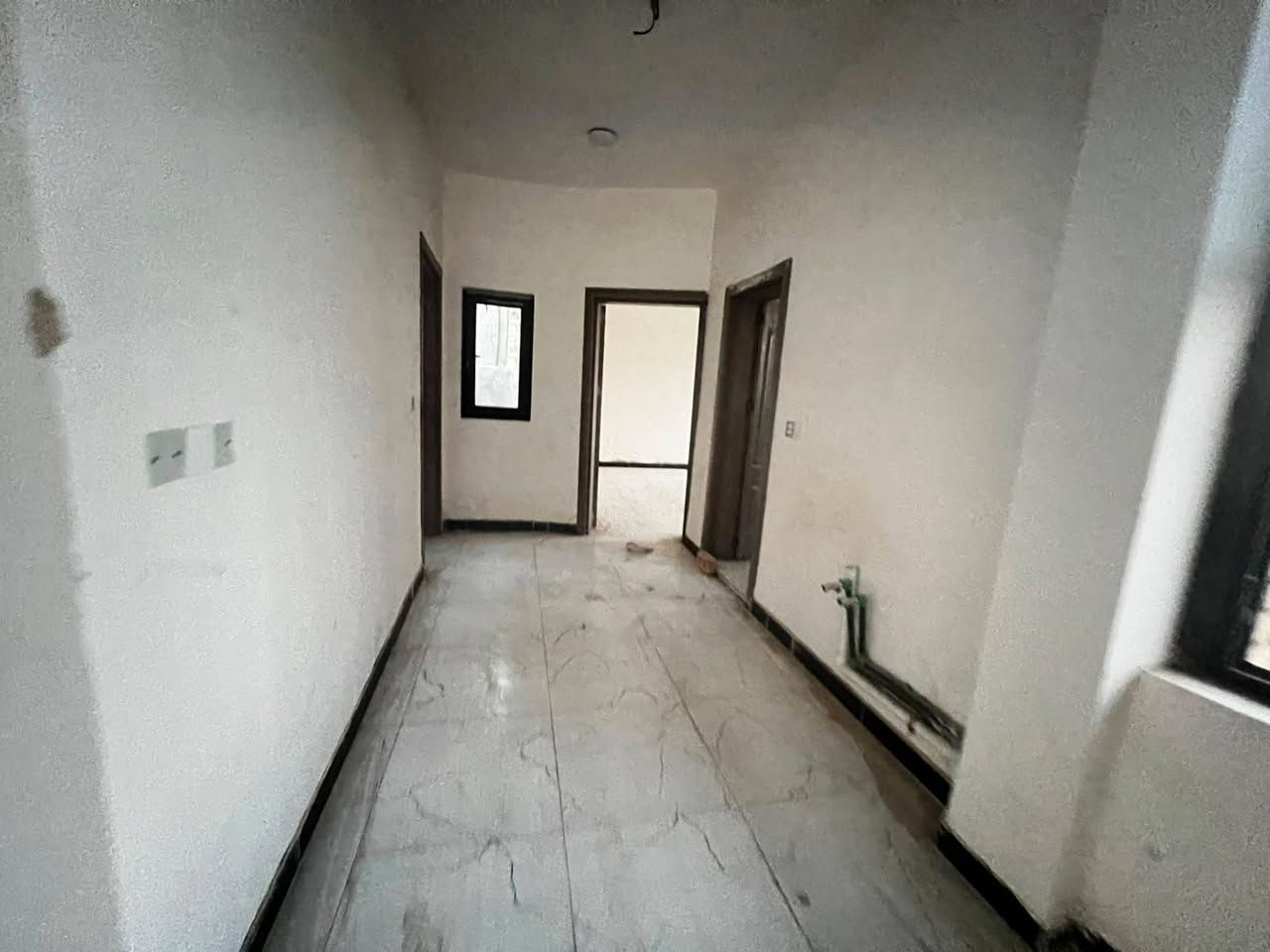 #الدينه دار الايجار مجمع السلطان  
يصلح سكن ومعهد وروضه المساحه245م 
4نوم صاله 2ستقبال صحيات4 حديقه وسط 
كراج سياره  مطبخ هول كذالك التواصل ***********وتساب رقم منشور9
