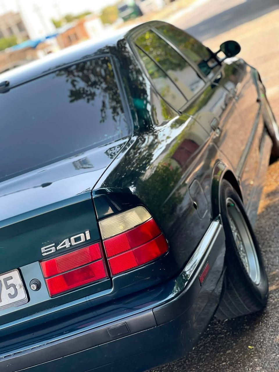 سلام عليكم بئم موديل 1993 سياره صوره كير او مكينه ابشرط بدون ضربه بس فرن جماله سنويه خمس اشهر صاقطه رقم جديد هزه جديد يعني بس اتحول تبريد ثلج وكلشي بيهه شغال سعرهه 70 بيهه مجال رقم ***********

