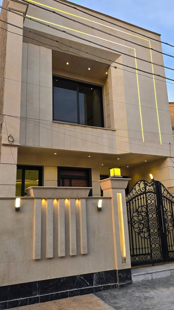 بيت 150 متر وجه 6 نزال 25 للبيع او مراوس بسمي مباشر 
السيديه مربع تصنيع رابع عقار على شارع 20
بي 4 نوم وحده سويت كبيره حمامات 3 بيت كلش نضيف 
كله مرمره قاطين وجه مرمر سقوف مرمر 
الاستفسار ***********
