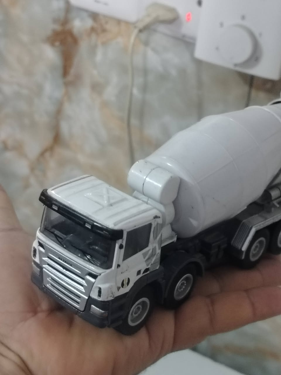 خباطة للبيع حديد للتواصل واتساب *********** بغداد
