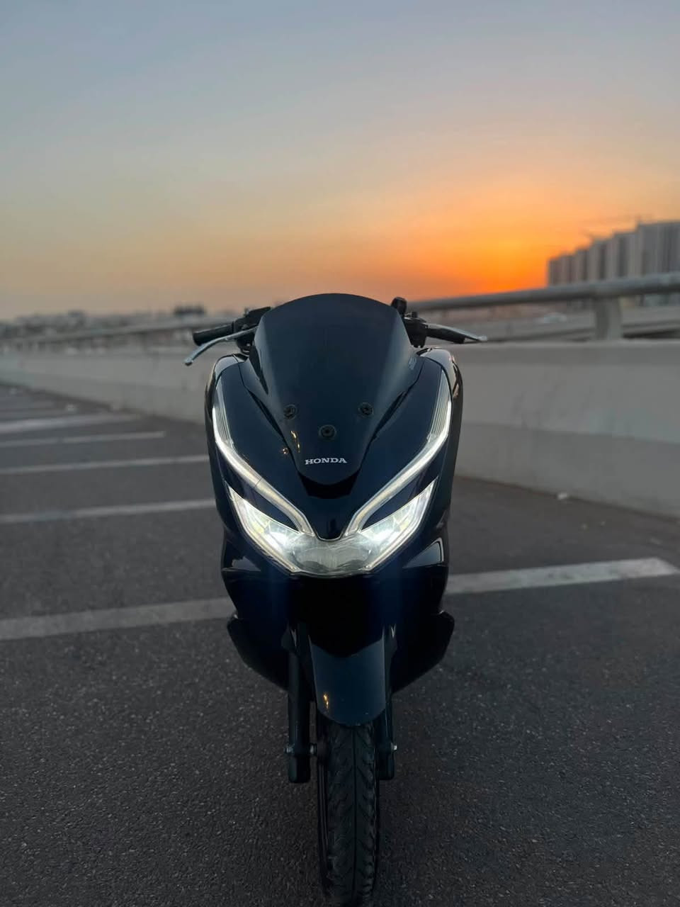للبيع دراجه pcx  جيل ثالث بصمه الحديث  مكينه 150 حساس حرف A نوزل خطين ستان كهربائي ماشية18 الف زيرو الدراجه مال بيت حساس ازدحام دراجه جديده  حساس شلعه معدل خير من الله دراجه تتعب تكول جديده مال جناي  مكان بغداد الكرخ السعر مليون و900 وبيهه مجال والاستفسار ***********
