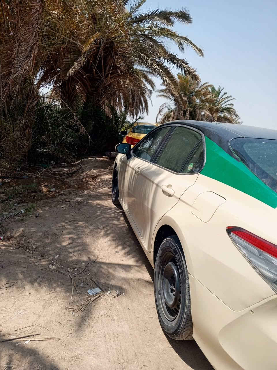 سلام عليكم كامري هايبرد  رقم ذي قار نكليزي 
موديل 23 مراوس فقط بشارجر وبامه رقم تليفون مكان سياره ناصريه ***********
