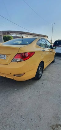 اكسنت موديل ١٣ امريكيه ضربتهه بنيد وجاملغ سياره حلوه بيهه ملاحضات بصيط...