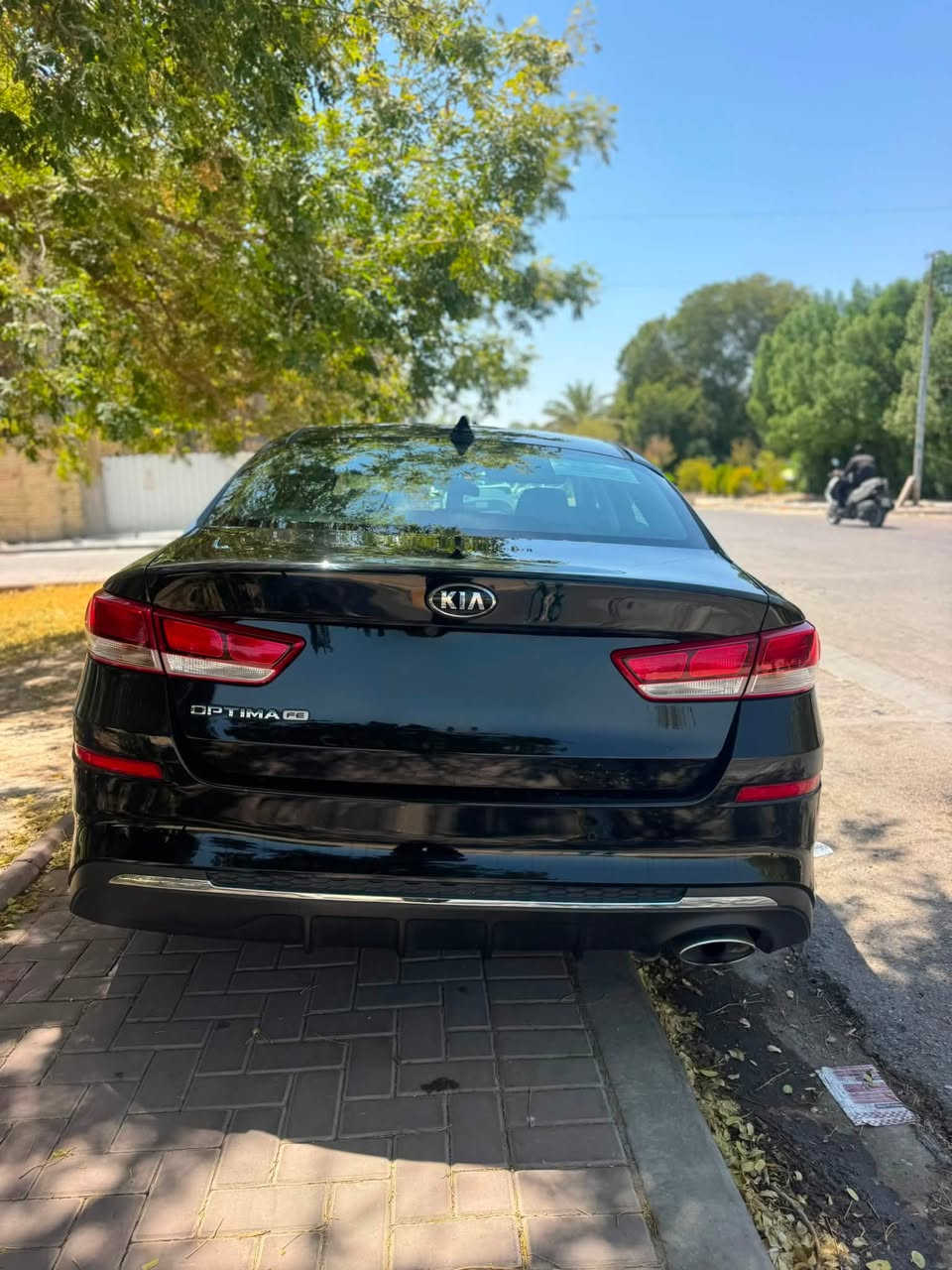 سلام عليكم للبيع اقرة تفاصيلهة كاملة واتصل وتامر
كيا اوبتما  2019 امريكي حادثهة بس بنيد فقط بدون أي شواصي ولا لغود صور حادث موجودة  واكو طخة بسيطة بل باب مال سايق ممتصلحة بعدهة  ترجع بارد 

سيارة جديدة حرفياً ماشية فقط 66 الف. بسمي ورقمهة بغداد. ارقام انكليزي هزة كلة جديد 

مكينتهة 2400 مكفولة من كلشي 

گير مكفول من كلشي 

تبريد اذا مو ثلاجة كروتك علية 

صدرهة وضع شركة بعدة جديد امامي وخلفي 

تخم تاير شديتة قبل شهرين 

شاشة چبيرة وتدعم ابل كار بلي بلادي 

كامرة خلفية + حساسات خلفي 

رادار نقطة عمياء 

رادار خروج من المسار 

كروز كونترول 

تحكمات ستيرن اكيد جهتين 

3 مودات قيادة 

اشاير بل مري 

لايتات كلهة زنون عالي ناصي 

مسويلهة ادامة كاملة لغرف الاحتراق وتبديل بلكات ونوزلات كلة اصلي 

سيارة جاهزة كلشي متصرف عليهة 

وكلشي اكو بل سوك أخوان اكو تعبان واكو النظيف وهذ حلال مُسلم 

السيارة معروضة ب 127 ورقة وبيهة مجال بسيط حك جيتك  مكاني بغداد حي الاعلام. 

***********
