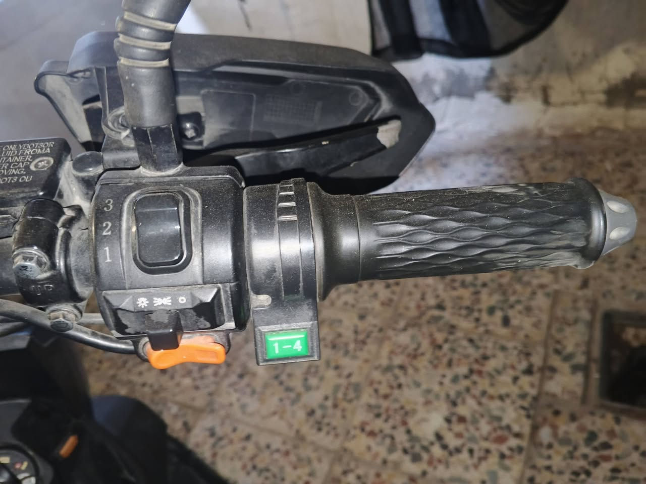 اباتشي • موديل ٢٠٢٥ • ست بطاريات
