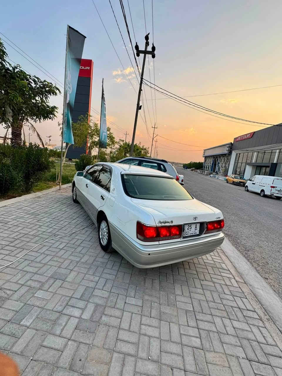 ملكة مديل 2003 رقم كركوك إنكليزي قرار ٤٨ شرط التحويل
سياره كفاله كص وضربه وصبغ 

فول للاخير عدا الفتحه 

شاصي 75 ديفور الكبير
 
4 دكم دبل شاشة 

تبريد خلفي ثلاجه 

اربع كشنات كهرباء ستيرن كهرباء 

مكينه وكير جديد شرط بدون تنقيص 

حداديه جديدة 

سيارة جديدة 

الاستفسار ***********
